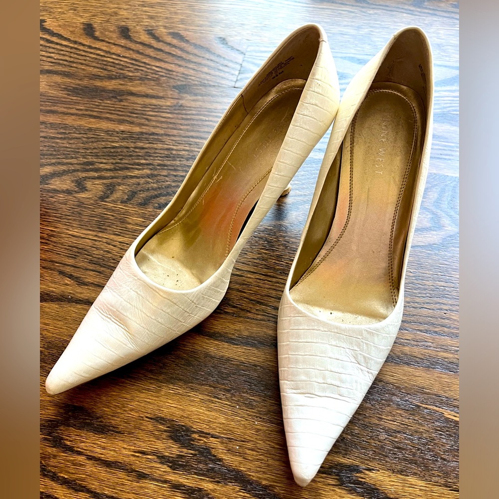 Nine West bone colored heels
